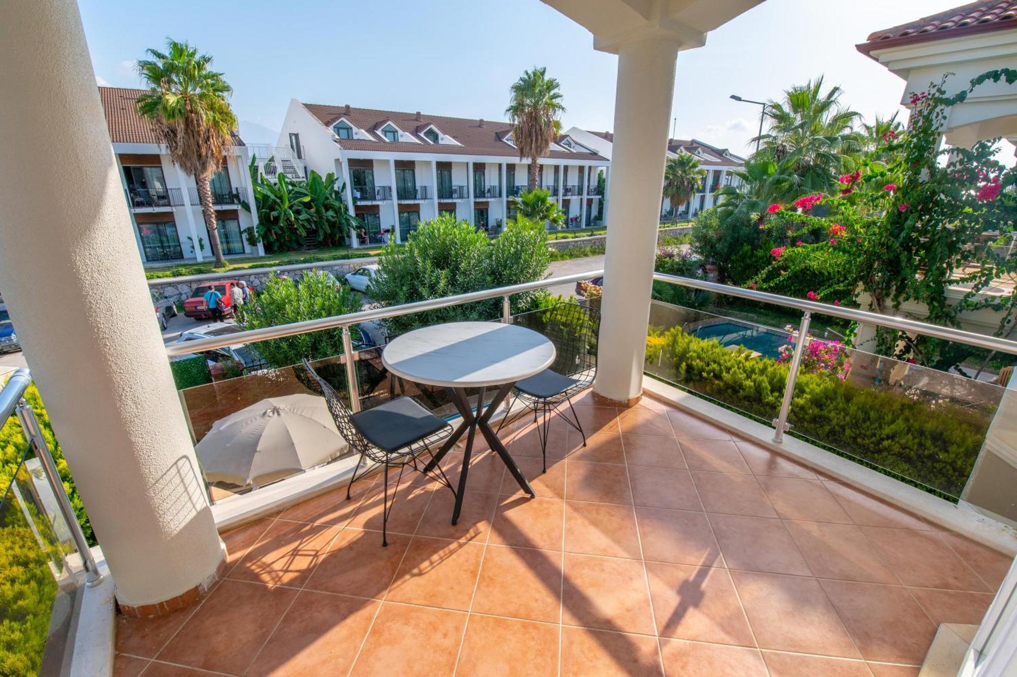 Sunset Beach Resort Aqua Lettings Фетие Екстериор снимка