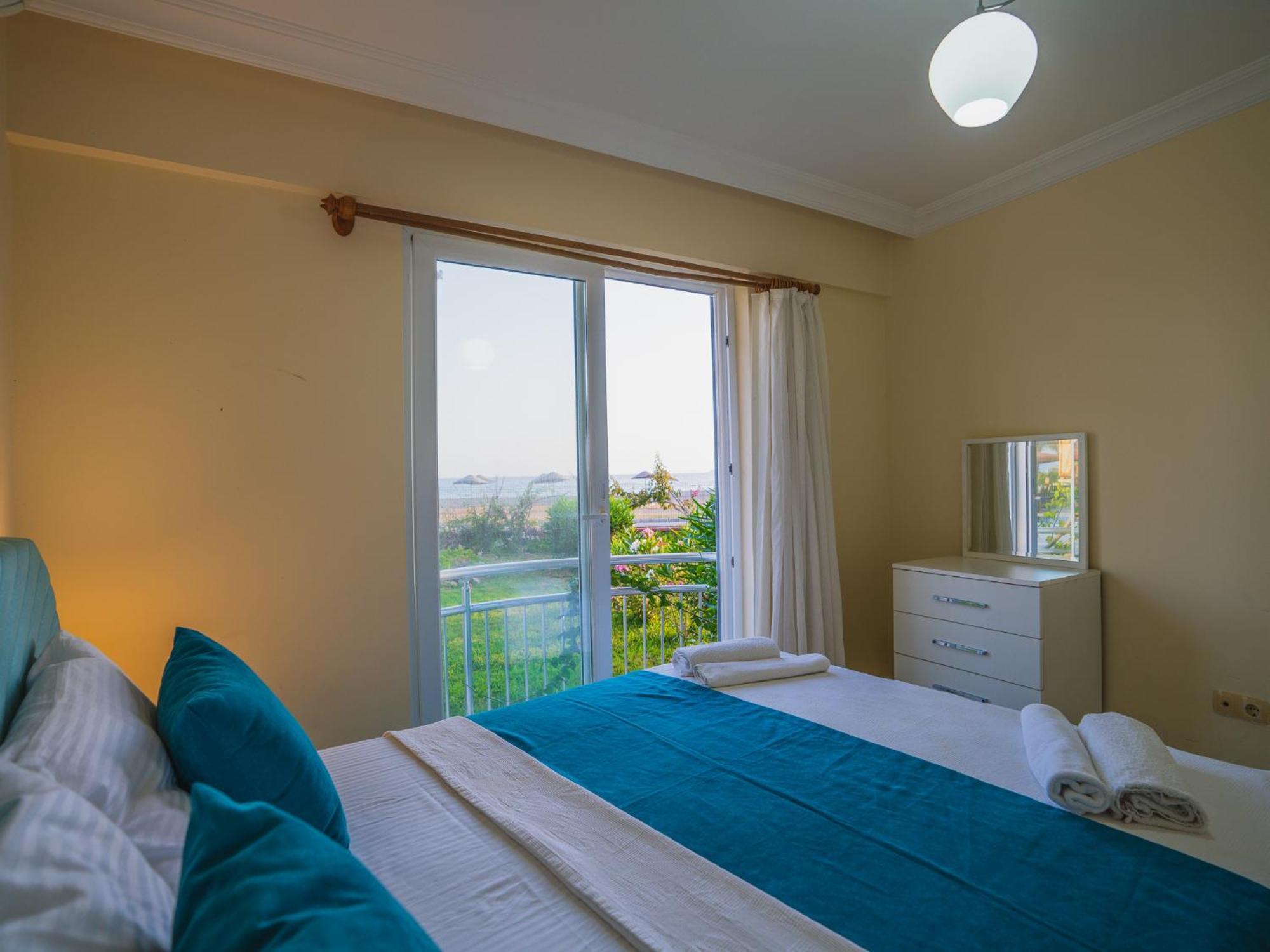 Sunset Beach Resort Aqua Lettings Фетие Екстериор снимка