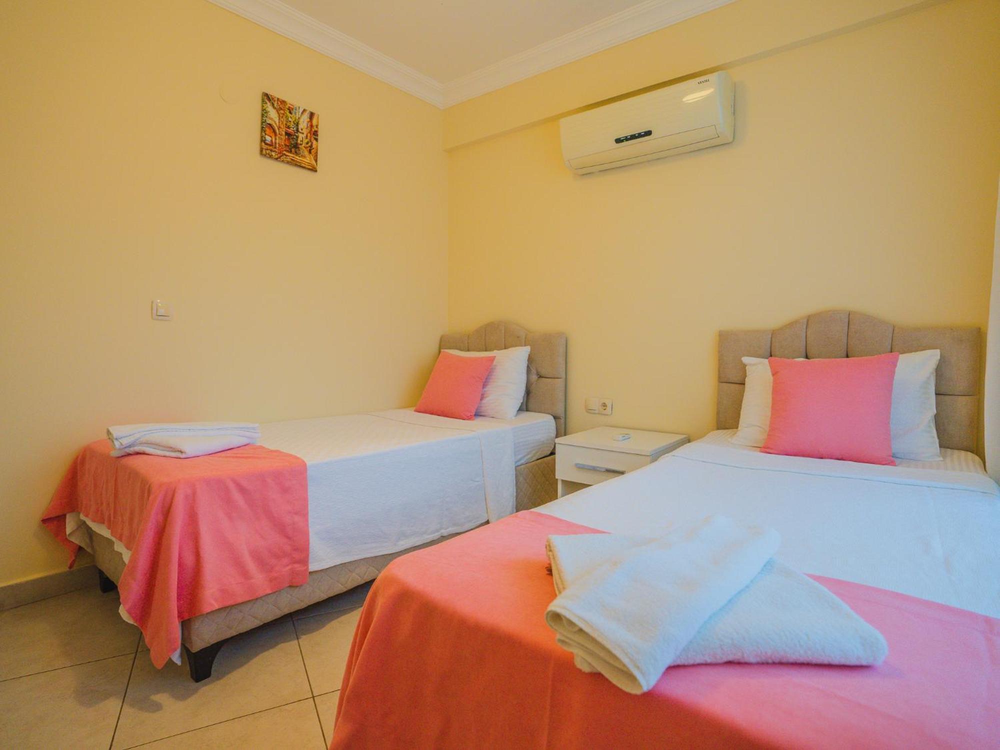 Sunset Beach Resort Aqua Lettings Фетие Екстериор снимка