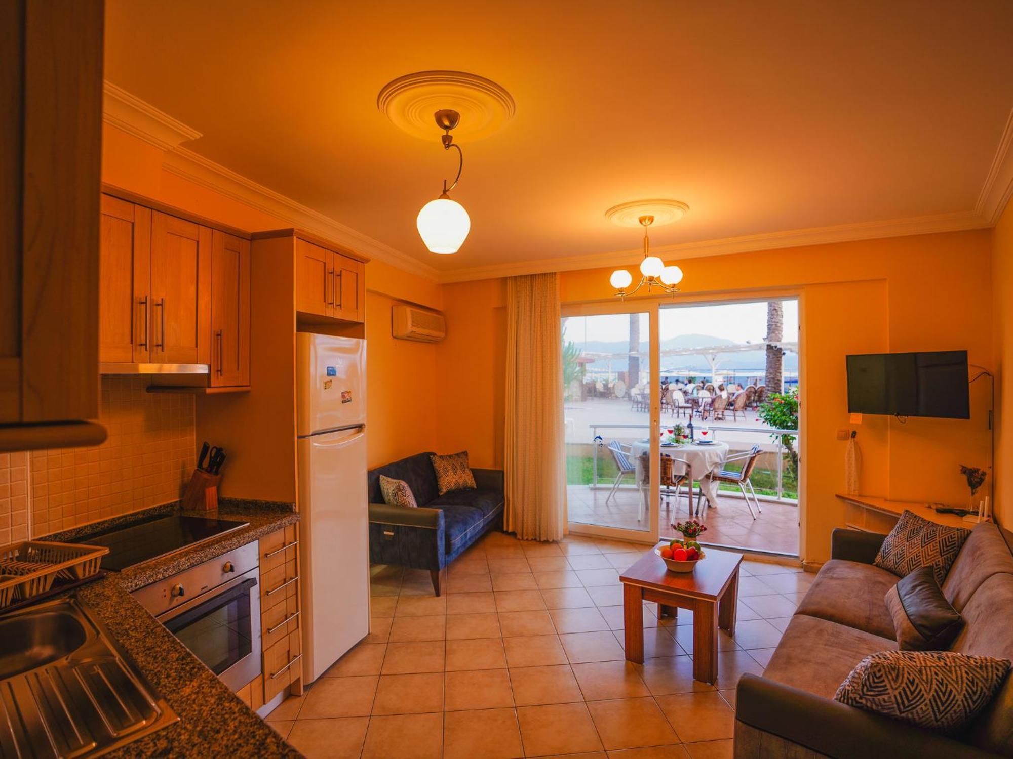 Sunset Beach Resort Aqua Lettings Фетие Екстериор снимка