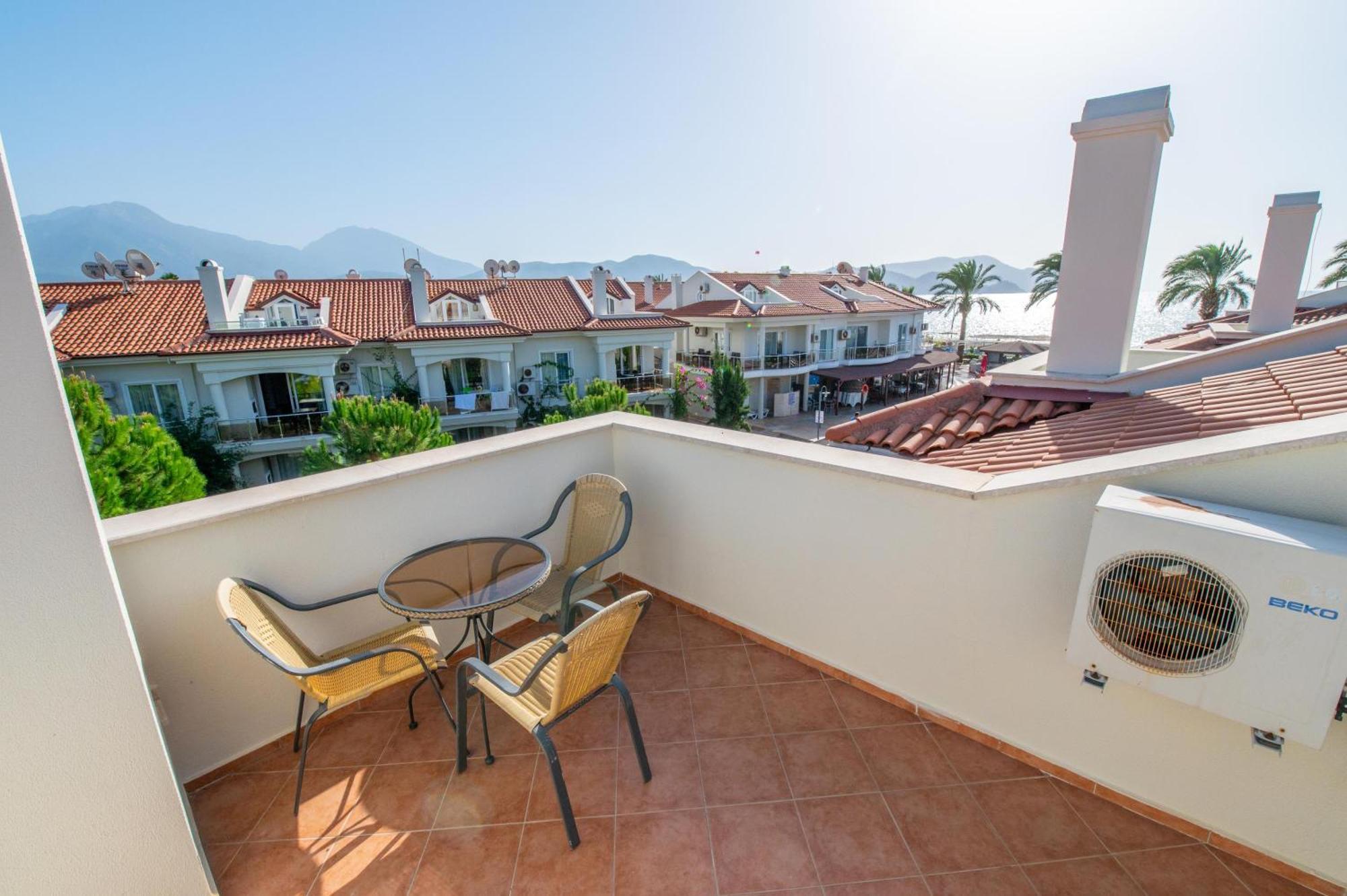 Sunset Beach Resort Aqua Lettings Фетие Екстериор снимка