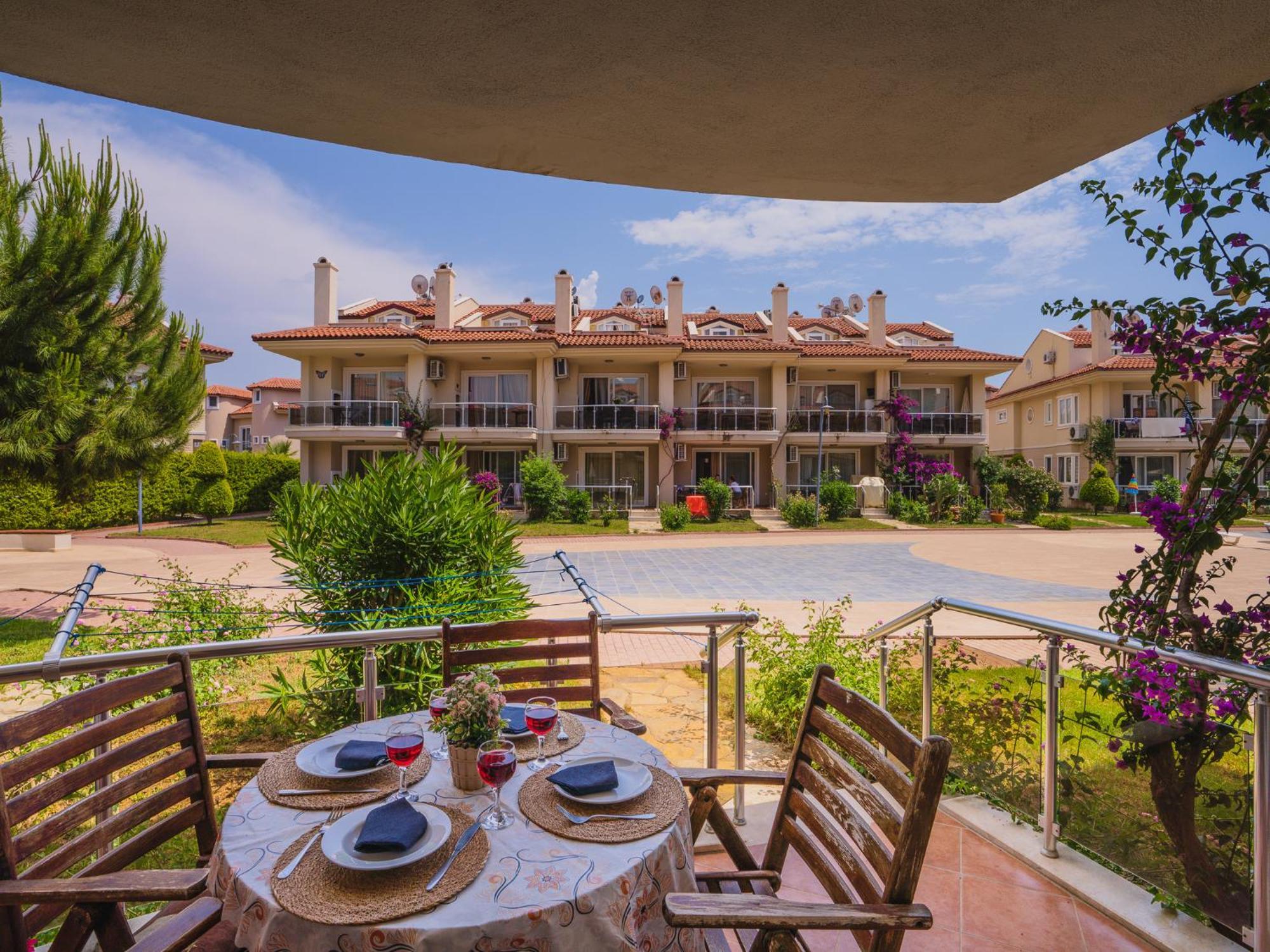 Sunset Beach Resort Aqua Lettings Фетие Екстериор снимка