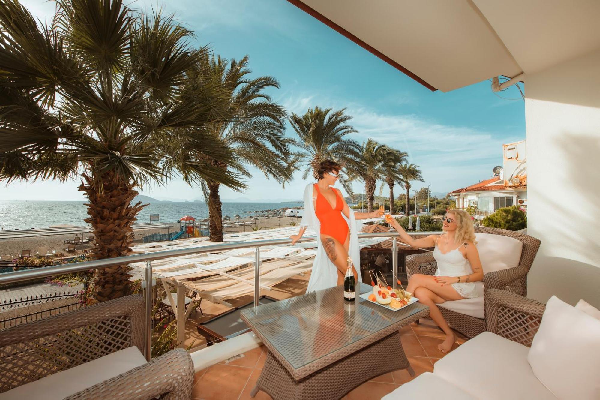 Sunset Beach Resort Aqua Lettings Фетие Екстериор снимка
