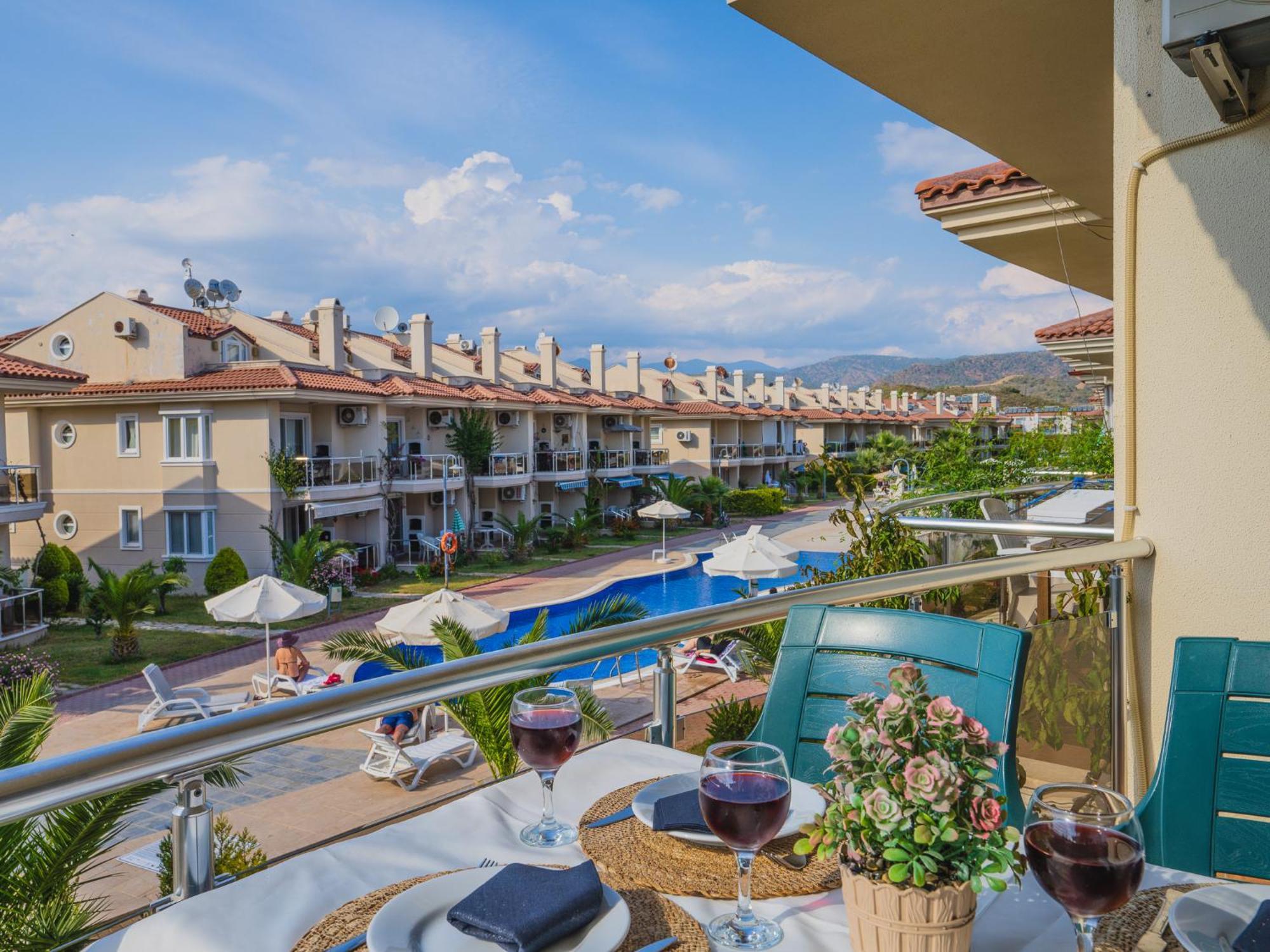 Sunset Beach Resort Aqua Lettings Фетие Екстериор снимка